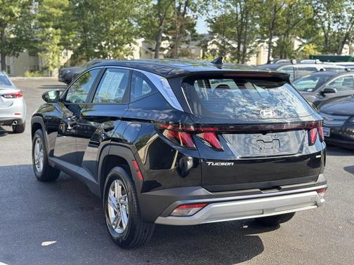 2025 Hyundai TUCSON SE