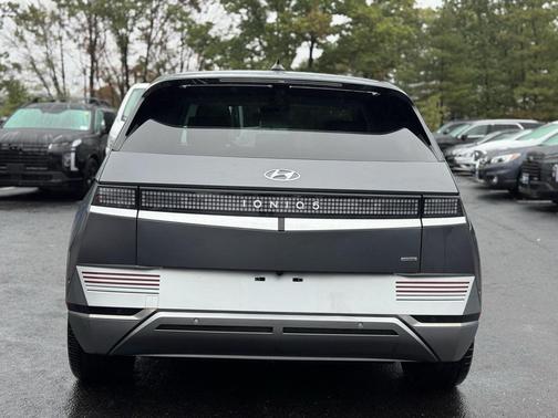 2024 Hyundai IONIQ 5 Limited