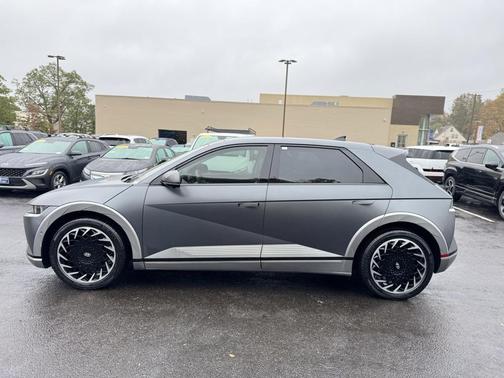 2024 Hyundai IONIQ 5 Limited