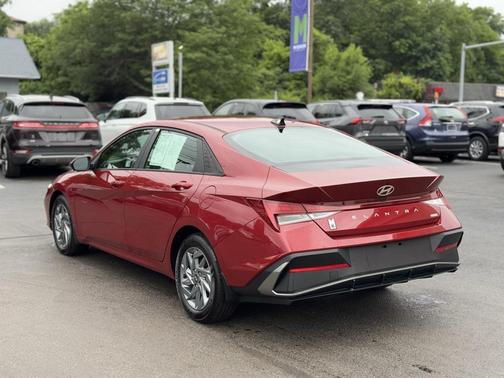 2025 Hyundai ELANTRA HEV Blue