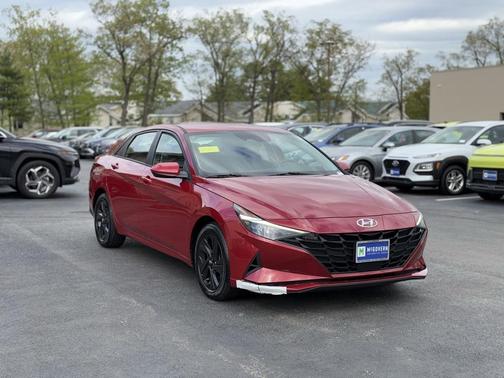 2021 Hyundai ELANTRA SEL