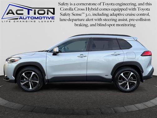 2023 Toyota Corolla Cross Hybrid XSE