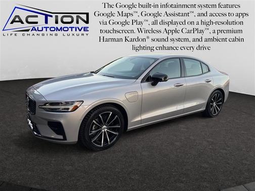 2023 Volvo S60 Recharge Plug-In Hybrid T8 Plus Dark Theme