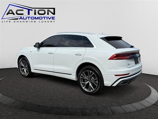 2023 Audi Q8 55 Premium Plus