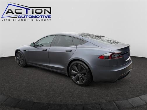 2022 Tesla Model S Base