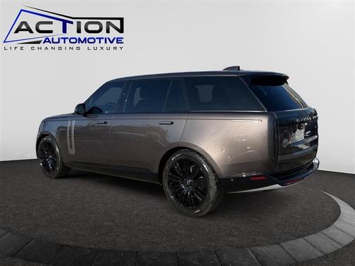 2023 Land Rover Range Rover P530 SE