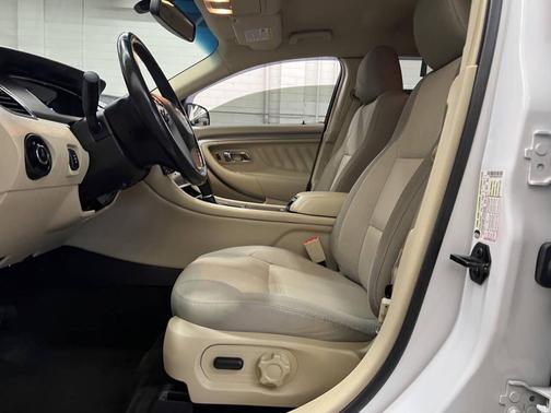 2014 Ford Taurus SEL