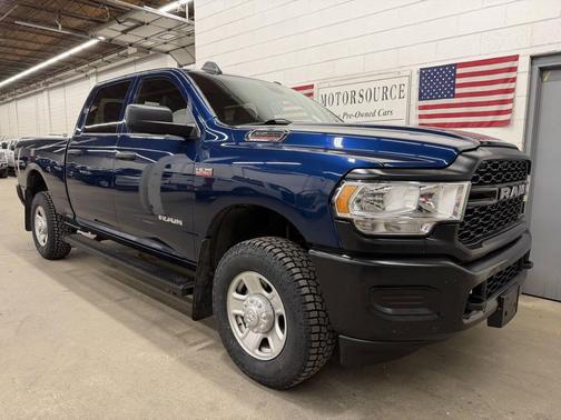 2021 RAM 2500 Tradesman Crew Cab 4x4 6'4' Box