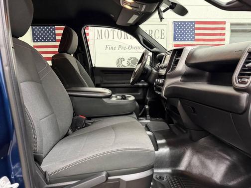 2021 RAM 2500 Tradesman Crew Cab 4x4 6'4' Box