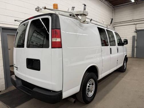 2011 Chevrolet Express 2500 Work Van