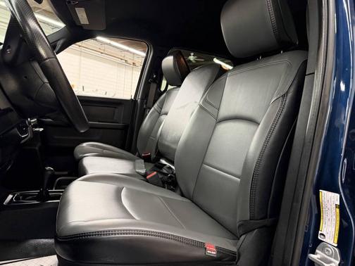 Patriot Blue Pearlcoat 2023 RAM 2500 Tradesman Crew Cab 4x4 6'4' Box