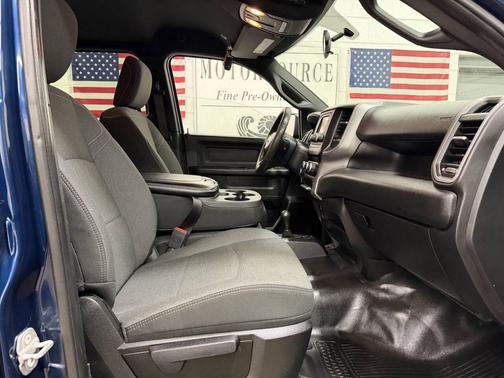 2021 RAM 2500 Tradesman Crew Cab 4x4 6'4' Box