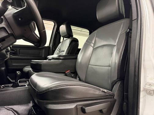 2023 RAM 2500 Tradesman Crew Cab 4x4 8' Box