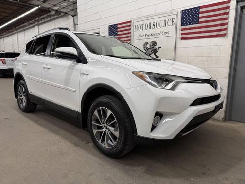 2017 Toyota RAV4 Hybrid SE