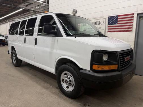 2009 GMC Savana 3500 Base