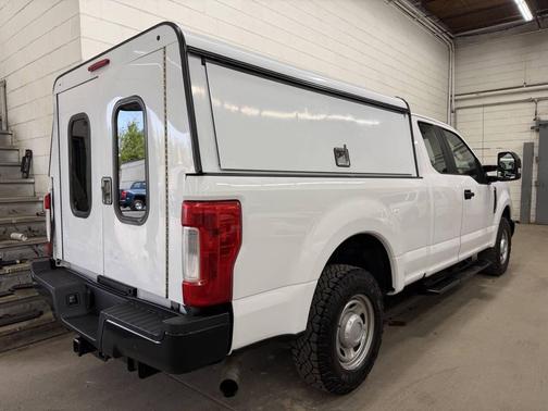 Oxford White 2017 Ford F-250 XL