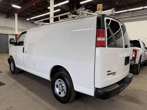2011 Chevrolet Express 2500 Work Van