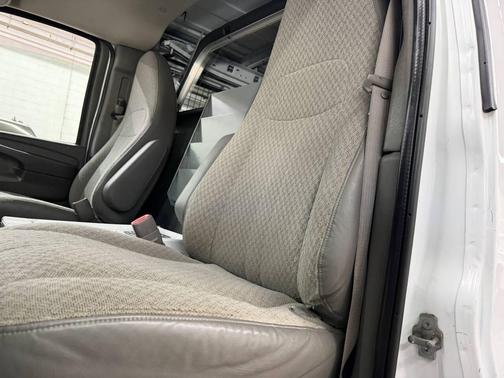 Summit White 2014 Chevrolet Express 3500 Work Van