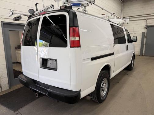 Summit White 2014 Chevrolet Express 3500 Work Van