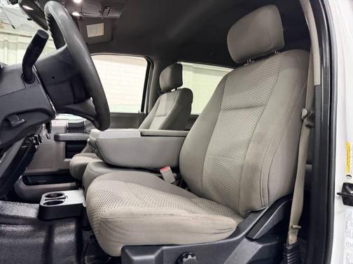 Oxford White 2017 Ford F-250 XLT