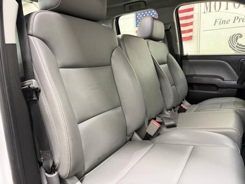 Summit White 2018 Chevrolet Silverado 2500 WT