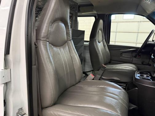 Summit White 2008 GMC Savana 3500 Cargo