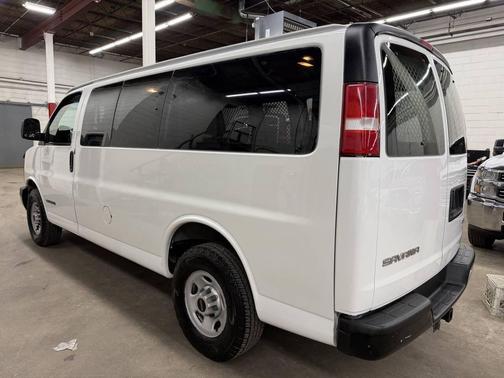 2003 GMC Savana 3500 Base