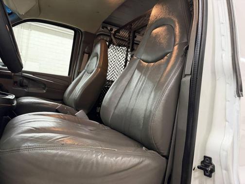 2003 GMC Savana 3500 Base