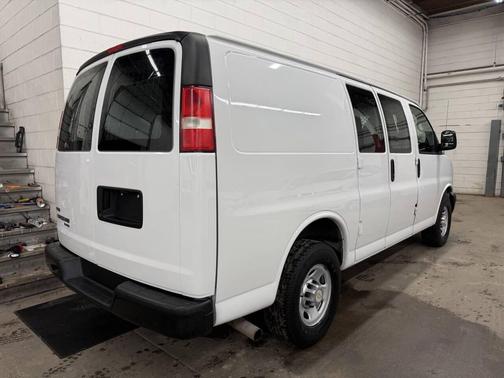 2011 Chevrolet Express 2500 Work Van