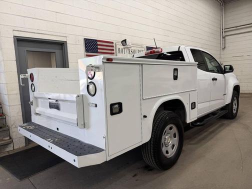 Summit White 2017 Chevrolet Colorado WT