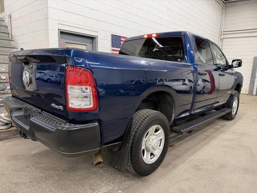 2021 RAM 2500 Tradesman Crew Cab 4x4 6'4' Box