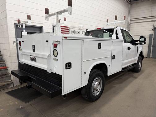 Oxford White 2017 Ford F-250 XL