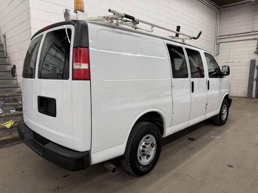 2011 Chevrolet Express 2500 Work Van