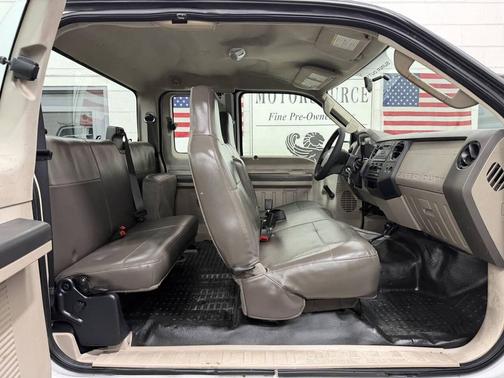 Oxford White Clearcoat 2009 Ford F-250 XL SuperCab