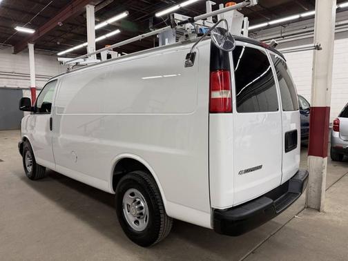 2010 Chevrolet Express 2500 Work Van