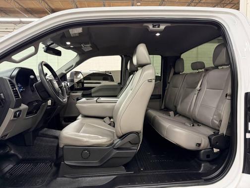 Oxford White 2018 Ford F-250 XL