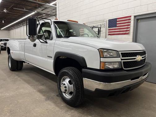 2006 Chevrolet Silverado 3500 Work Truck
