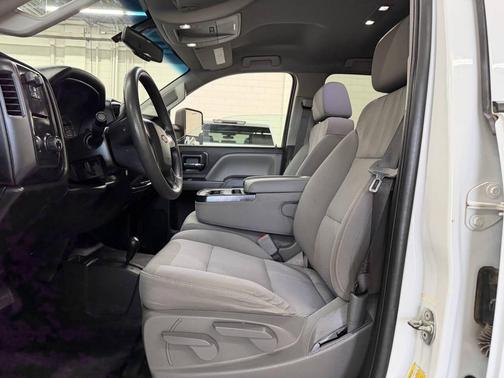 Summit White 2019 Chevrolet Silverado 2500 WT