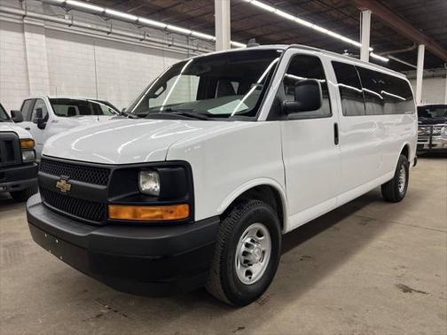 2017 Chevrolet Express 3500 LS