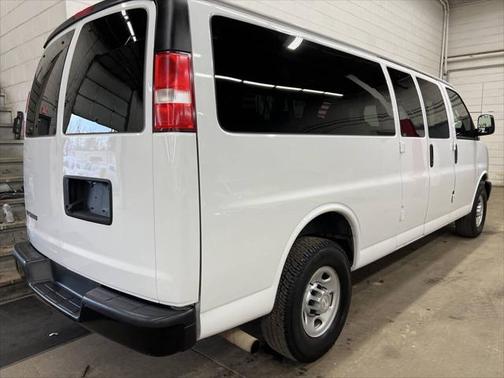 2017 Chevrolet Express 3500 LS