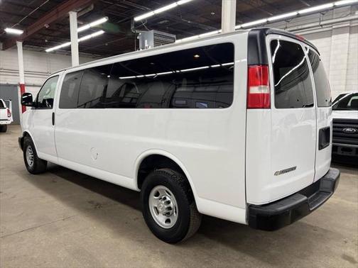 2017 Chevrolet Express 3500 LS