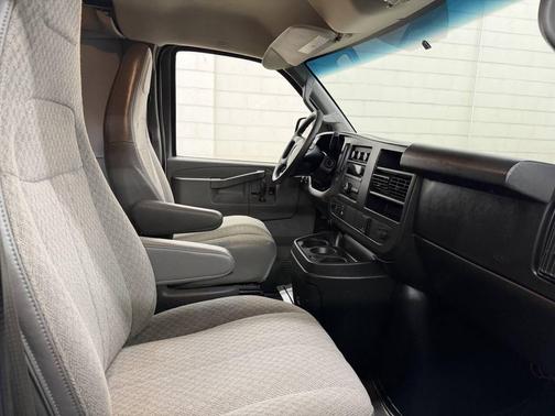 2016 Chevrolet Express 2500 Work Van