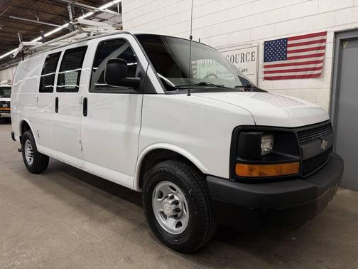 Summit White 2015 Chevrolet Express 2500 Work Van