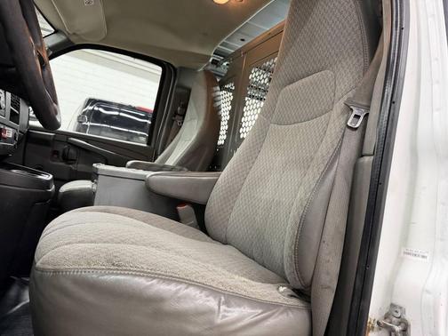 2011 GMC Savana 2500 Cargo