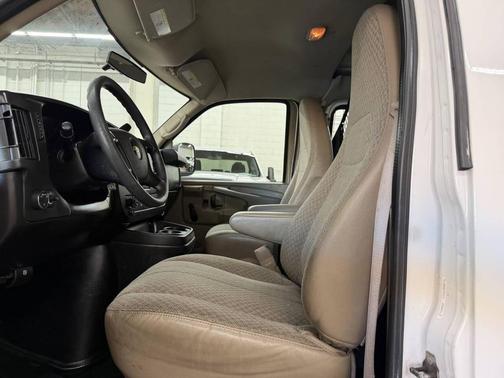 Summit White 2012 Chevrolet Express 2500 Work Van