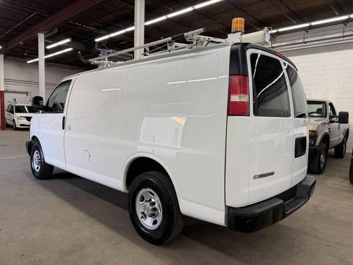 Summit White 2012 Chevrolet Express 2500 Work Van