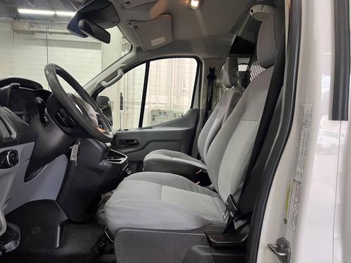 2017 Ford Transit-250 Base