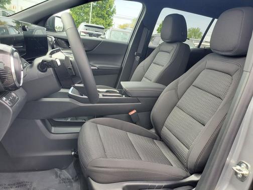 Sterling Gray Metallic 2026 Chevrolet Equinox 1LT