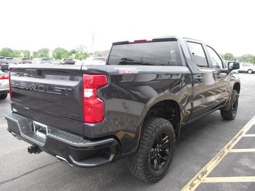 2022 Chevrolet Silverado 1500 Custom Trail Boss