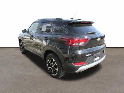 Mosaic Black Metallic 2024 Chevrolet Trailblazer LT